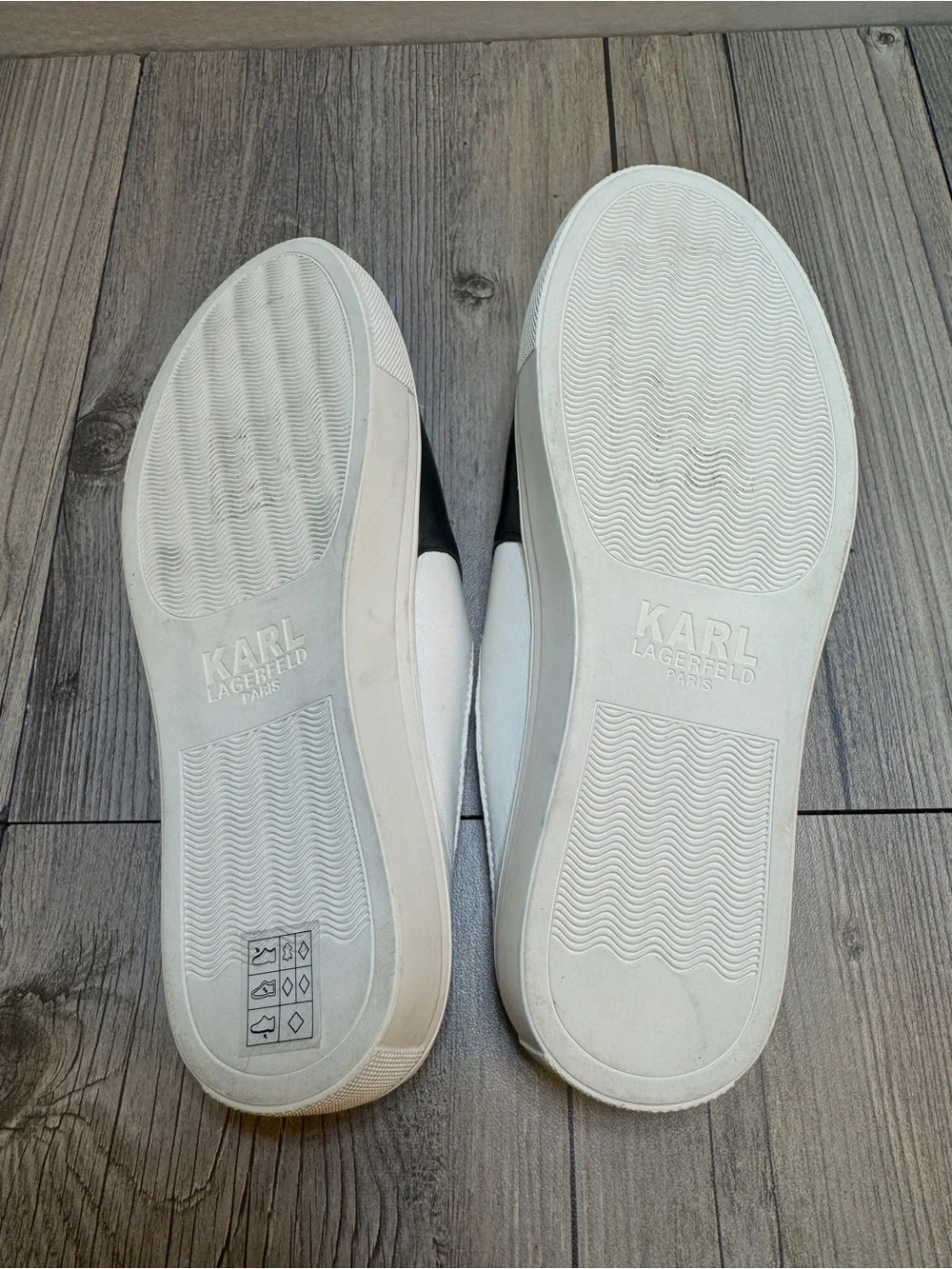 Karl Lagerfeld Paris Black white Leather Cat Mule Slides Shoes Women’s Size 5M